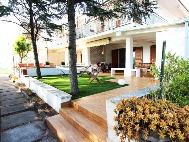 Villa Schiera in vendita a Centola, Campania