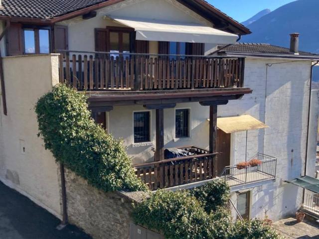 Villa Schiera in vendita a Cercino, Lombardia