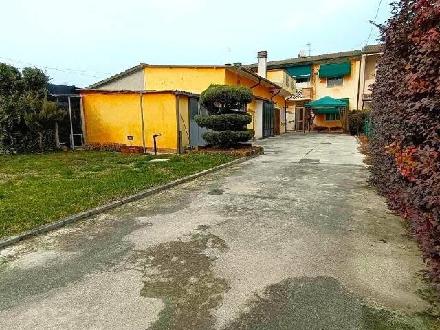 Villa Schiera in vendita a Ceregnano, Veneto