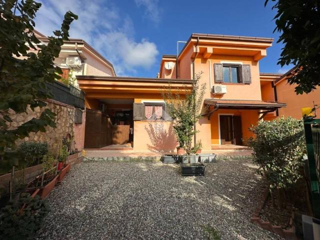 Villa Schiera in vendita a Calabria, Cosenza