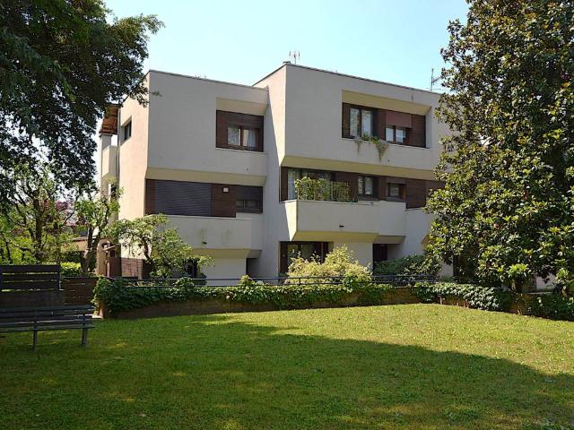 Villa Schiera in vendita a Cernusco Lombardone, Lombardia
