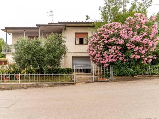 Villa Schiera in vendita a Unione dei Comuni Circondario dell'Empolese Valdelsa, Cerreto Guidi