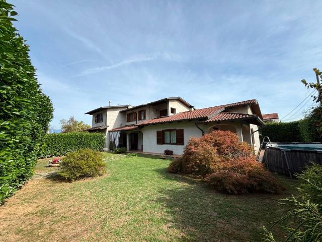Villa Schiera in vendita a Cerrione, Biella