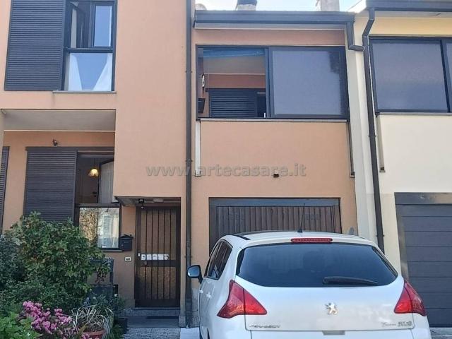 Villa Schiera in vendita a Cantalupo, Cerro Maggiore
