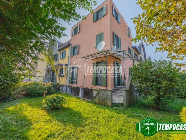 Villa Schiera in vendita a Torre del Mangano, Certosa Di Pavia