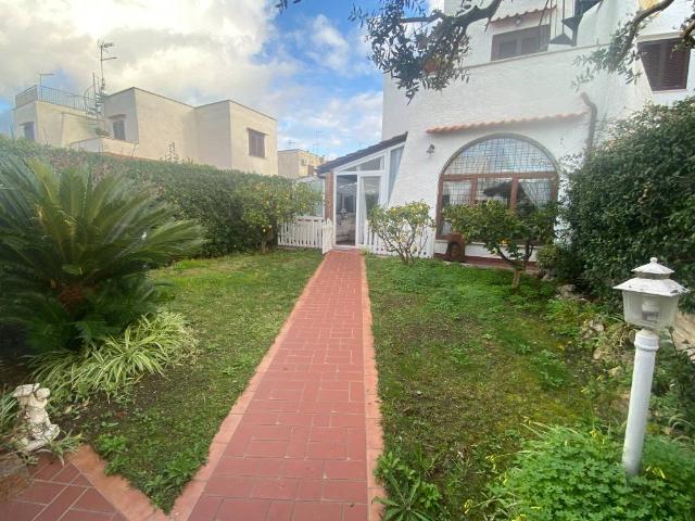 Villa Schiera in vendita a Cerenova Costantica, Cerveteri