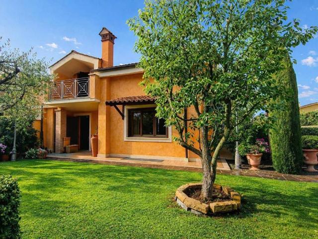 Villa Schiera in vendita a Poggio dell'Asino, Roma Capitale