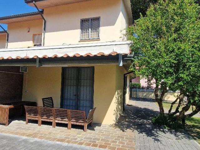 Villa Schiera in vendita a Pinarella di Cervia, Cervia