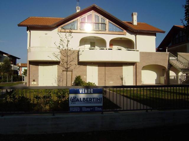 Villa Schiera in vendita a Milano Marittima, Cervia