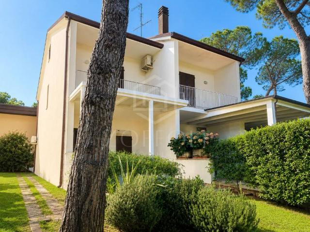 Villa Schiera in vendita a Milano Marittima, Cervia