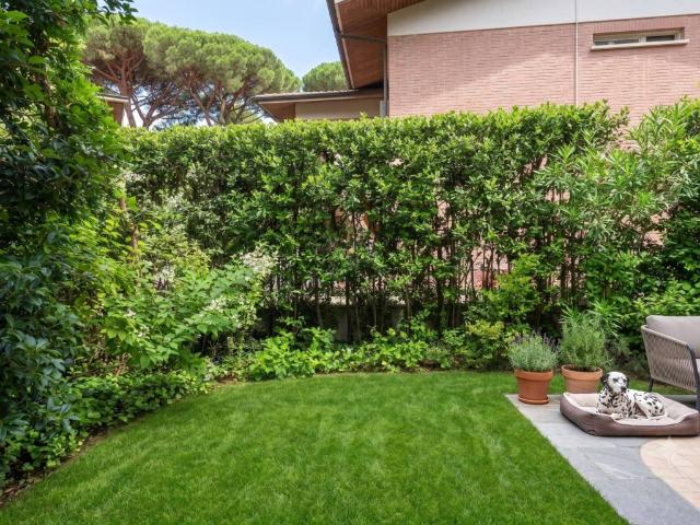 Villa Schiera in vendita a Milano Marittima, Cervia