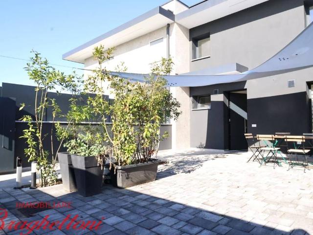 Villa Schiera in vendita a Pinarella di Cervia, Cervia