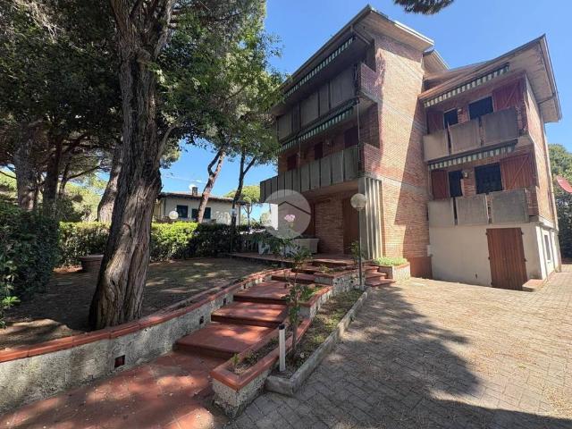 Villa Schiera in vendita a Milano Marittima, Cervia