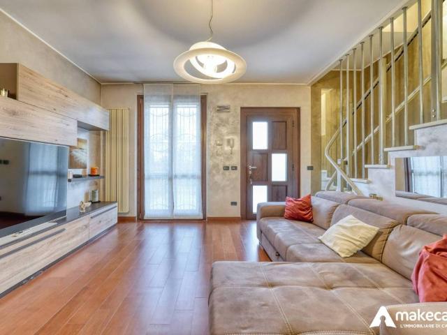 Villa Schiera in vendita a Cervignano D'adda, Lombardia