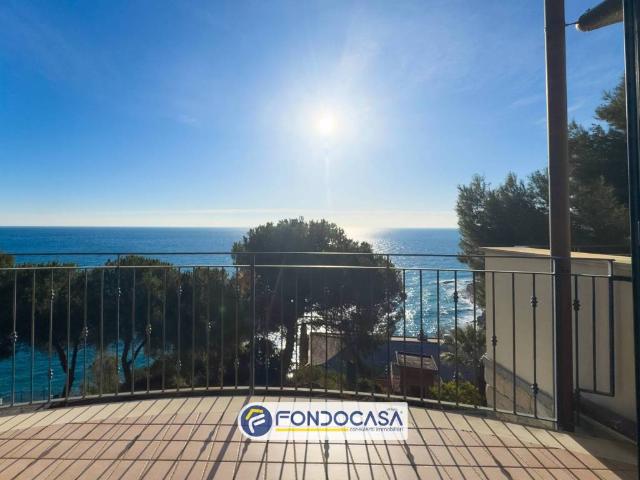 Villa Schiera in vendita a Andora, Liguria