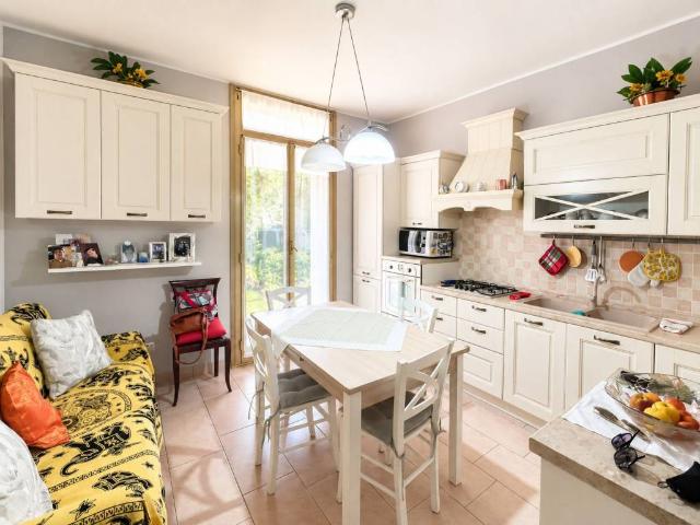 Villa Schiera in vendita a Cascina Biscia, Cesate