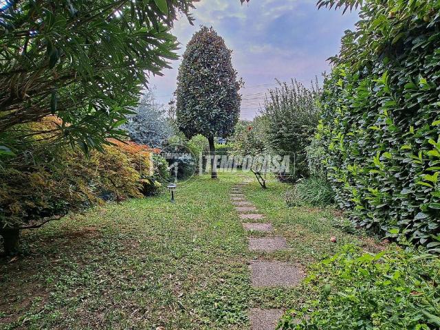 Villa Schiera in vendita a Villaggio Ina Casa, Cesate