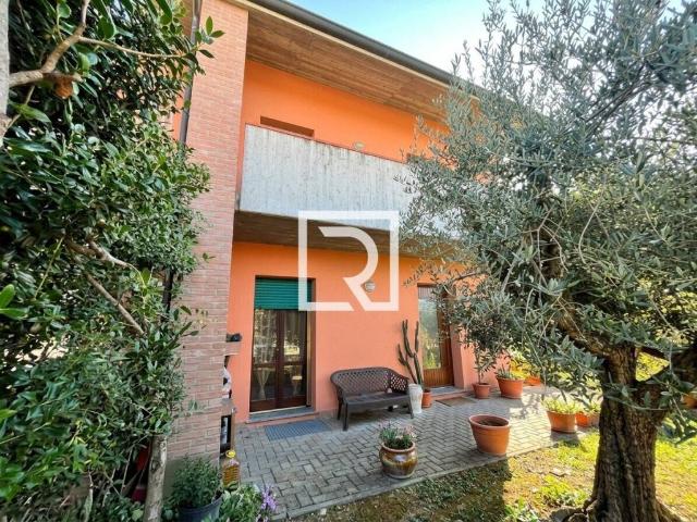 Villa Schiera in vendita a Sant'Andrea in Bagnolo, Cesena