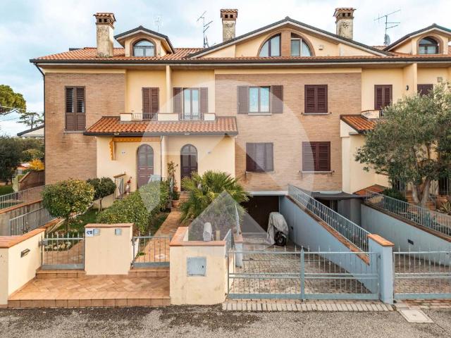 Villa Schiera in vendita a Unione dei comuni Valle del Savio, Cesenà