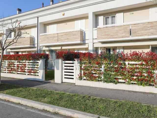 Villa Schiera in vendita a Unione dei comuni Valle del Savio, Cesenà