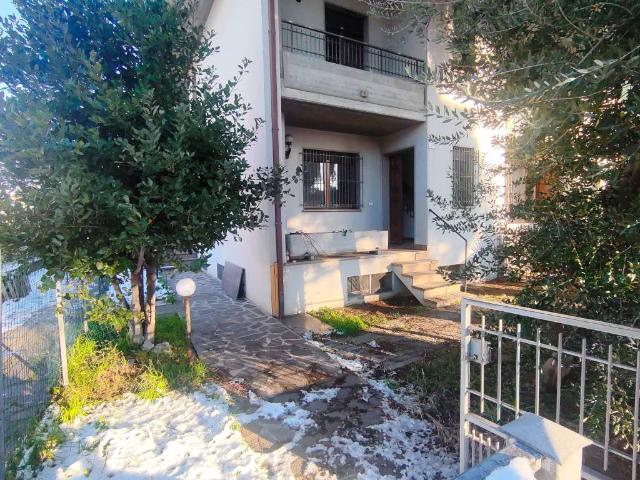 Villa Schiera in vendita a Cesenatico, Reggio Emilia