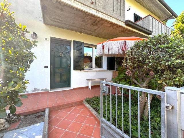 Villa Schiera in vendita a Cesenatico, Reggio Emilia
