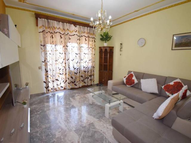 Villa Indipendente in vendita a Chiampo, Veneto