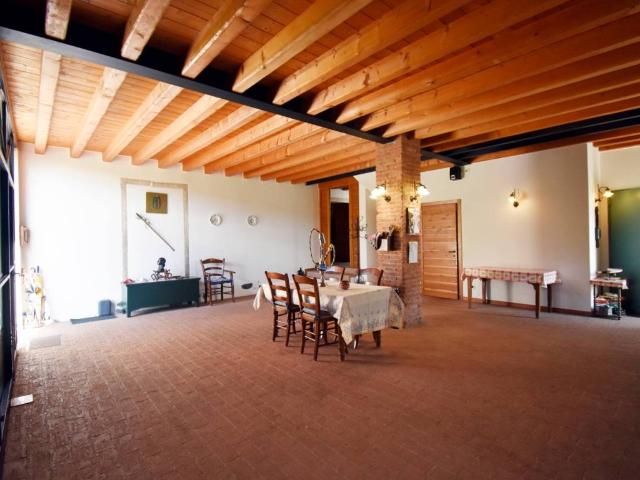 Villa Schiera in vendita a Chiampo, Veneto