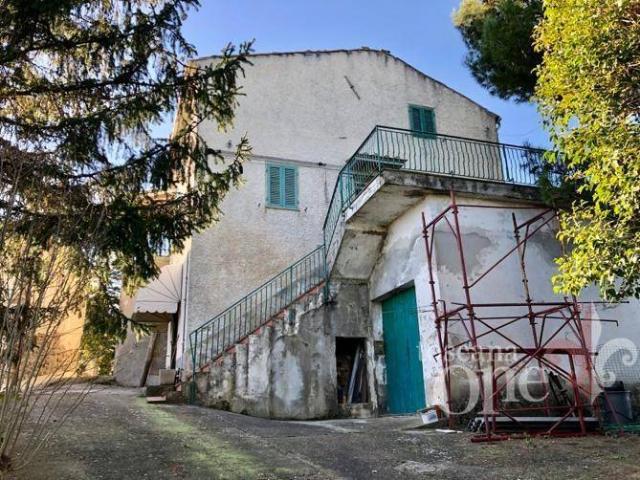 Villa Schiera in vendita a Sassi Bianchi, Chianni