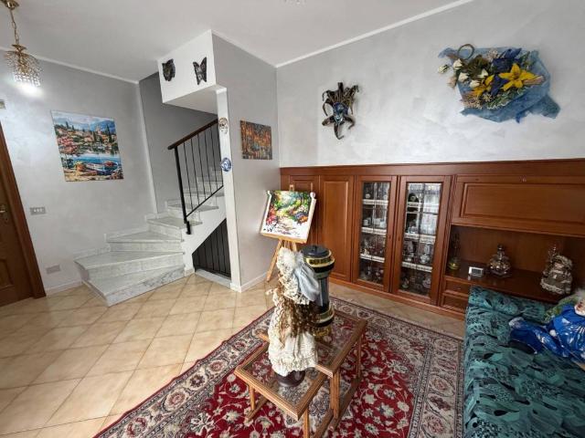Villa Schiera in vendita a Piemonte, Torino
