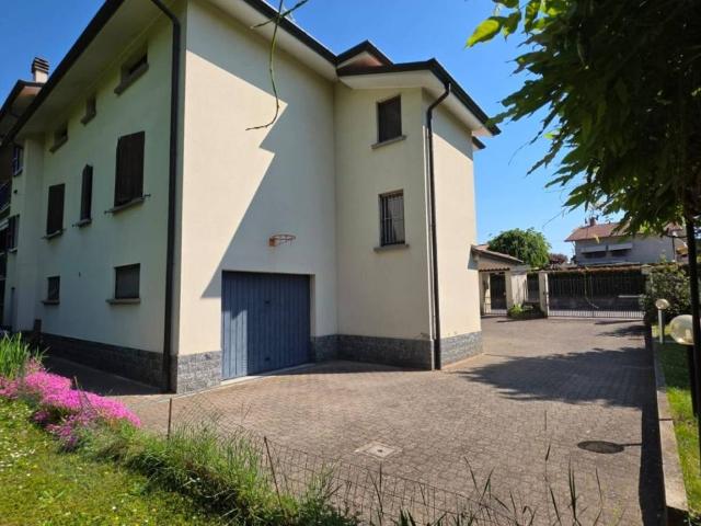 Villa Schiera in vendita a Chignolo D'isola, Lombardia