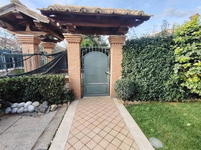 Villa Schiera in vendita a Roma Capitale, Lazio