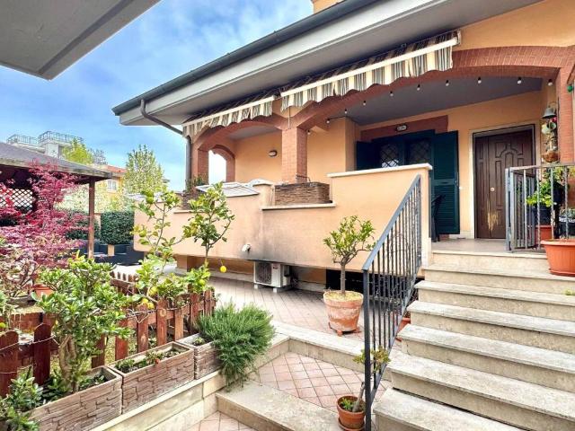 Villa Schiera in vendita a Roma Capitale, Lazio