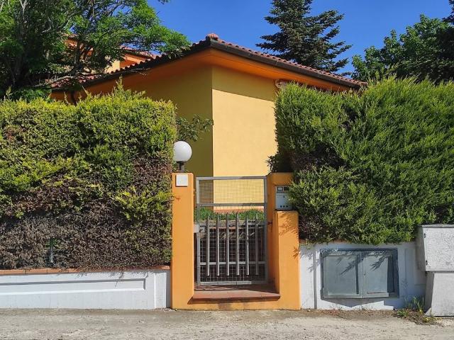 Villa Schiera in vendita a Marche, Macerata