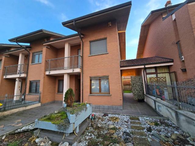Villa Schiera in vendita a Località Battitore, Piemonte