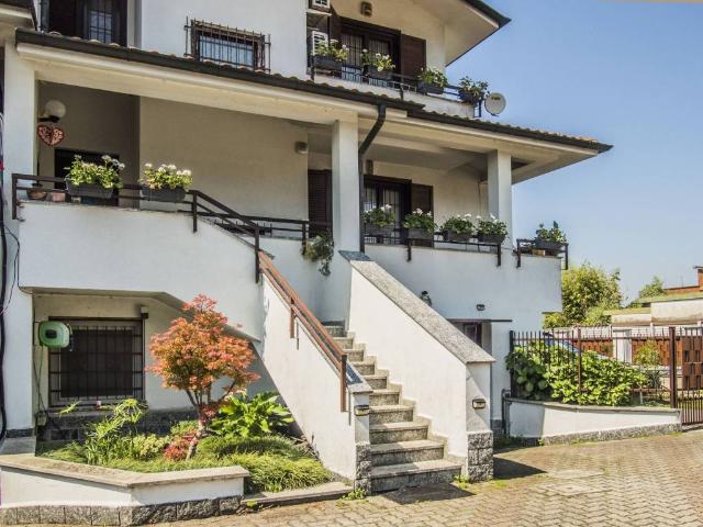 Villa Schiera in vendita a Cisliano, Lombardia