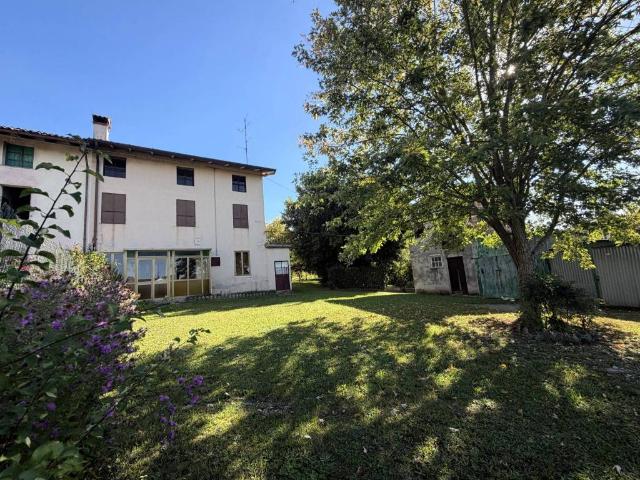 Villa Schiera in vendita a Carraria / Cjararie, Cividale del Friuli