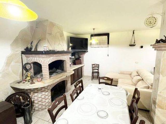 Villa Schiera in vendita a Cisterna Faro, Roma Capitale
