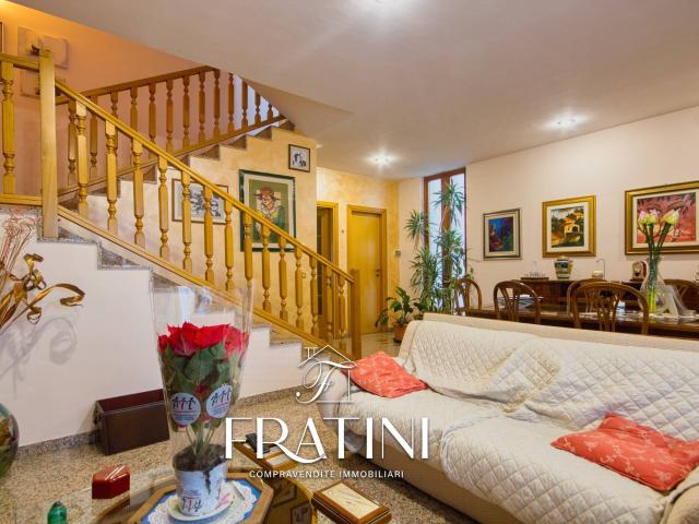 Villa Indipendente in vendita a Unione dei Comuni della Val Vibrata, Civitella Del Tronto