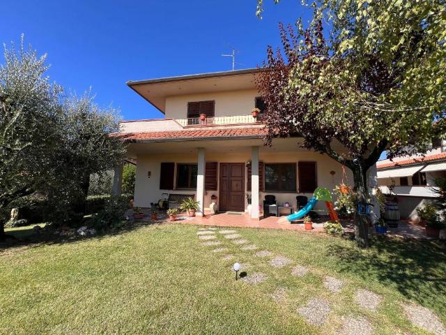 Villa Schiera in vendita a Tegoleto, Arezzo