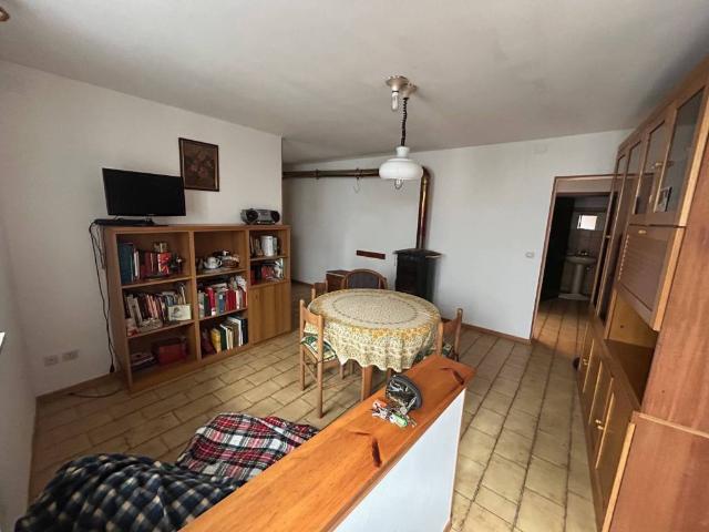 Villa Schiera in vendita a Clauzetto, Friuli-Venezia Giulia