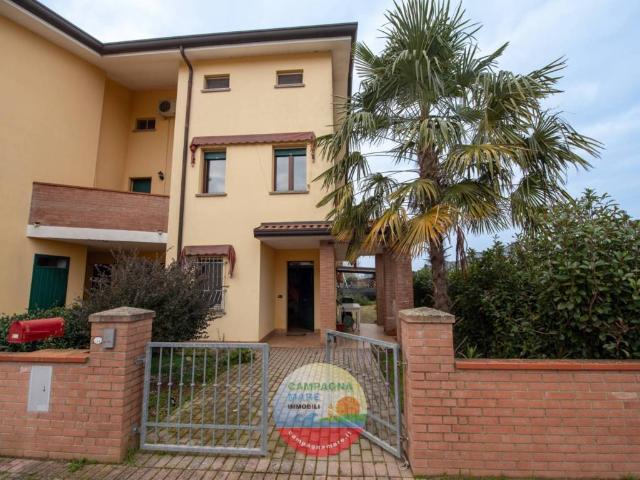 Villa Schiera in vendita a Unione Delta del Po, Codigoro