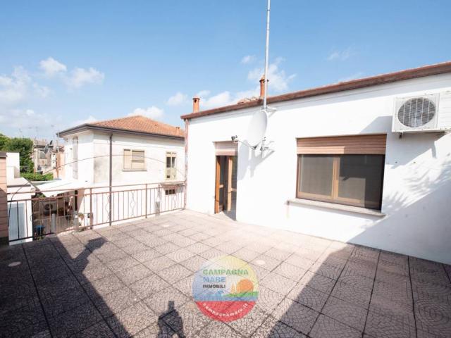 Villa Schiera in vendita a Unione Delta del Po, Codigoro