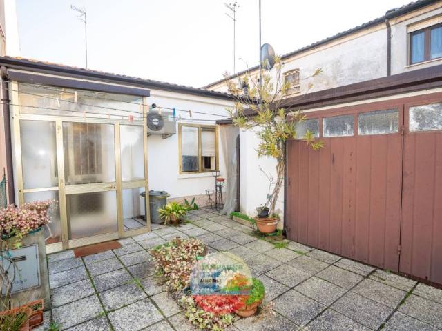 Villa Schiera in vendita a Unione Delta del Po, Codigoro
