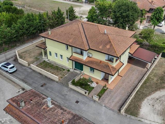 Villa Schiera in vendita a Unione Delta del Po, Codigoro