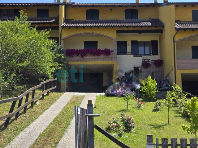 Villa Schiera in vendita a Coli, Reggio Emilia