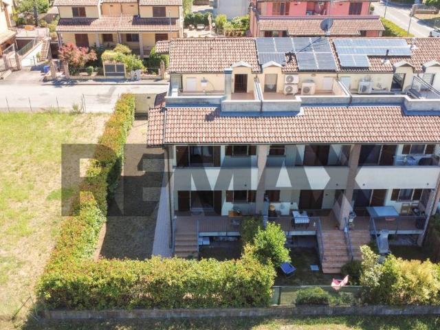 Villa Schiera in vendita a Lemignano, Collecchio