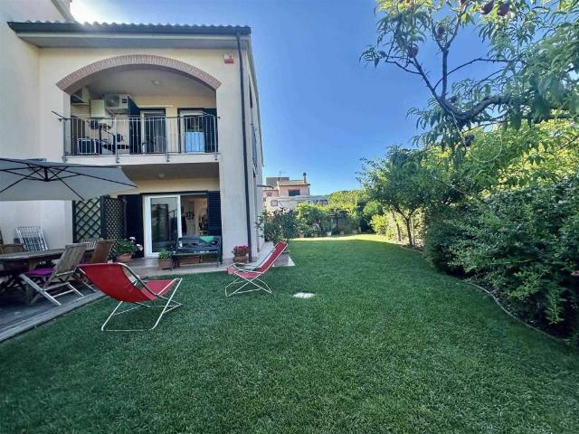 Villa Schiera in vendita a Collesalvetti, Toscana