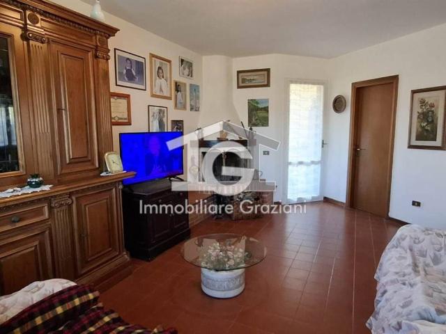 Villa Schiera in vendita a Collesalvetti, Toscana