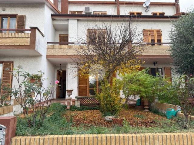 Villa Schiera in vendita a Colli al Metauro, Marche